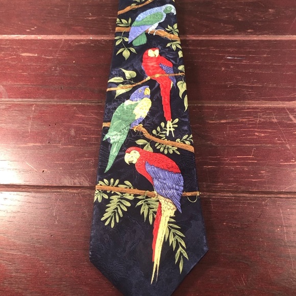 Vintage 100% Silk Rain Forest Parrots Tie by Marc Dennis Endangered Species - Picture 2 of 5